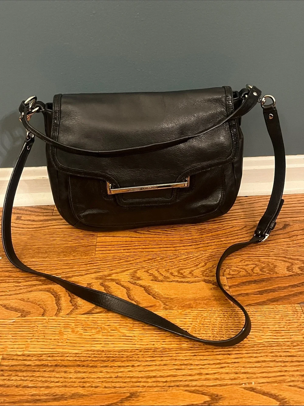 Coach Taylor Leather Flap Shoulder bag - black F27481